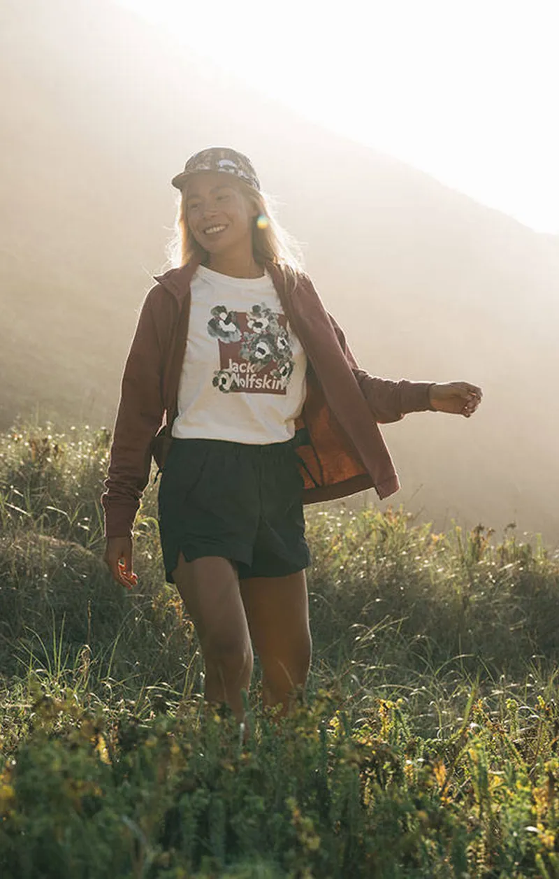 Jack Wolfskin Florell Box T-Shirt Womens in Egret-2